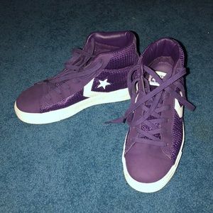 EUC High Top Converse. Kids Sz 6